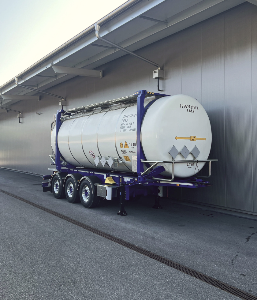 251030-Ast-Birrer-fuhrpark-Tankcontainer-35
